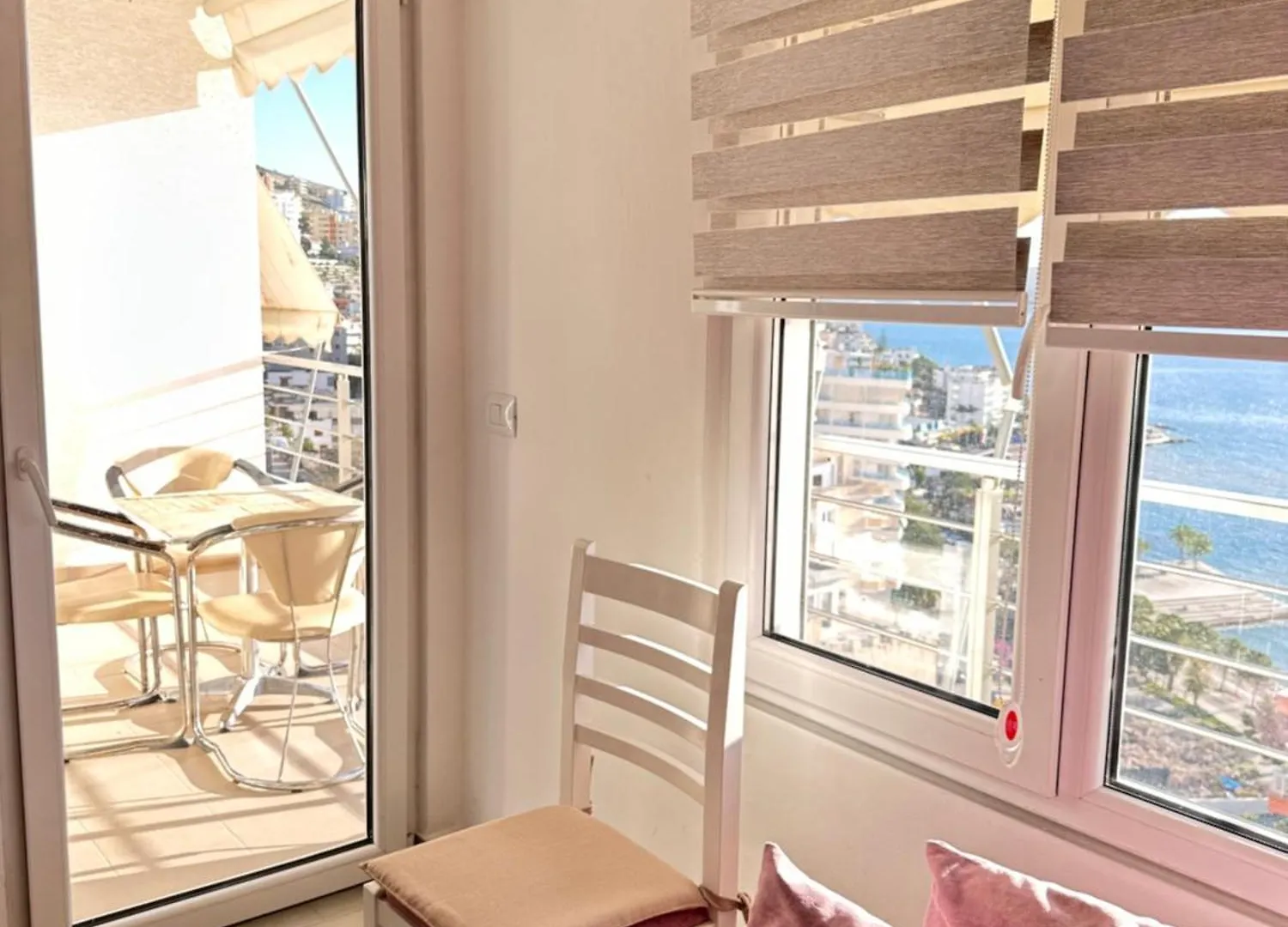 Rose Sea View Apartment Sarande 0*,  Albania